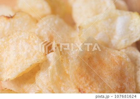 ポテトチップスコンソメ味 写真素材 ポテトチップスコンソメ味 写真素材 107681624