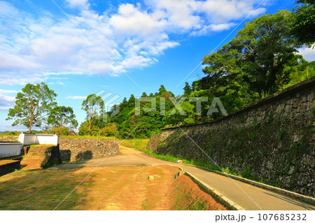 【熊本県】晴天の人吉城の水ノ手門跡 107685232