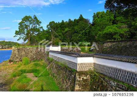 【熊本県】晴天の人吉城の水ノ手門跡 107685236