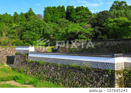【熊本県】晴天の人吉城の水ノ手門跡 107685243
