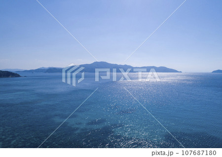 ドローで撮る甘い大島の風景 107687180