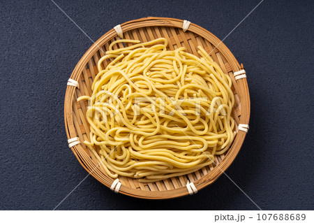 生中華めん（太麺） 107688689