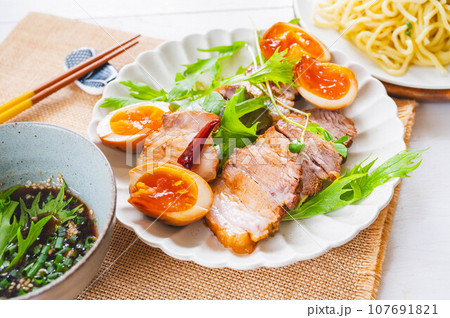 自家製チャーシューと煮卵 つけ麺 自家製チャーシューと煮卵 つけ麺 107691821