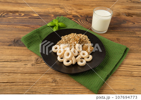 Cereal Rings Isolated, Breakfast Rice Loops, Corn Cereals Snack 107694773