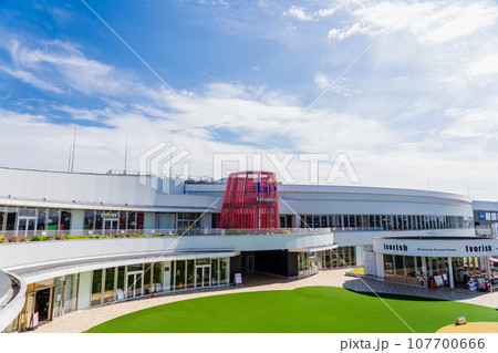 爽やかな秋のららぽーと立川立飛 107700666