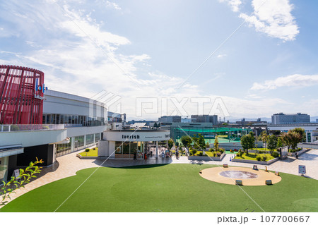 爽やかな秋のららぽーと立川立飛 107700667