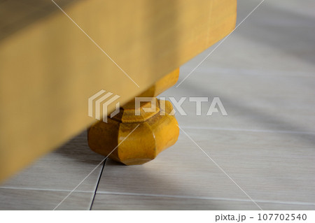 厚みのある将棋盤 107702540