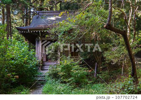 岩手県【世界遺産】中尊寺の八幡堂 107702724