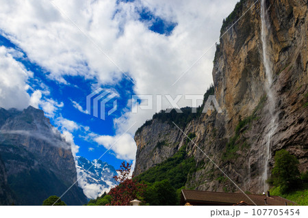 View of Staubbach Falls in Lauterbrunnen, Bernese Oberland, Switzerland View of Staubbach Falls in Lauterbrunnen, Bernese Oberland, Switzerland 107705454