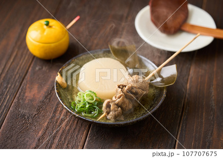 おでんの具材　大根と牛すじ 107707675