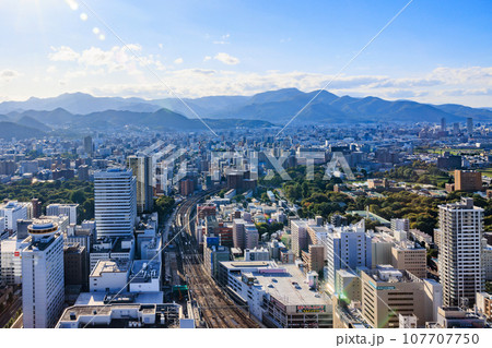 JRタワー展望室タワー・スリーエイトからの札幌の景色 JRタワー展望室タワー・スリーエイトからの札幌の景色 107707750