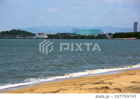 マリノアシティ　今津湾からの風景　福岡市 107709745