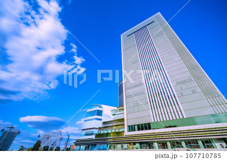 日本の横浜都市景観 10月・全国平均/4週連続減↓…桜木町駅前に…色々な雲が…希望の時代へ=7日 日本の横浜都市景観 10月・全国平均/4週連続減↓…桜木町駅前に…色々な雲が…希望の時代へ=7日 107710785