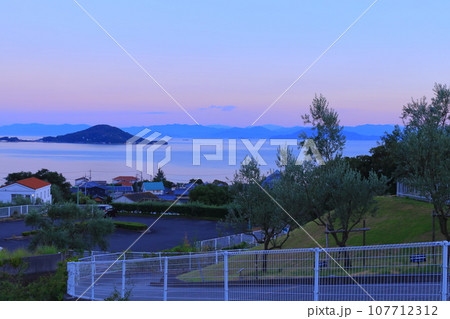 小豆島オリーブ公園から見た風景 香川県 小豆島オリーブ公園から見た風景 香川県 107712312