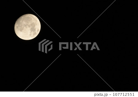 北杜市白州町、月齢12.1。九月十三夜、夜半の月 北杜市白州町、月齢12.1。九月十三夜、夜半の月 107712551