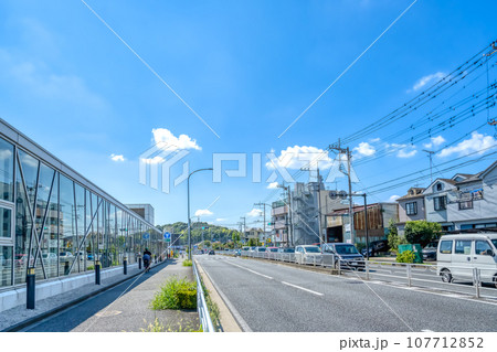 神奈川県横浜市の都市風景　東山田駅 107712852