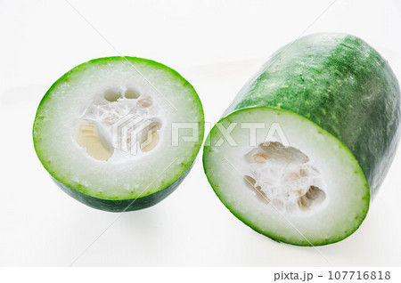 冬瓜の輪切り 107716818