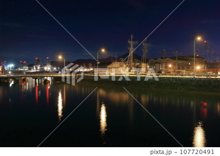 【広島県】アレイからすこじまの夜景(呉公園) 【広島県】アレイからすこじまの夜景(呉公園) 107720491