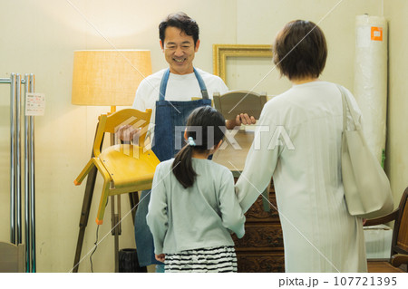 リサイクルショップイメージ 107721395