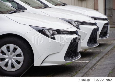 自動車イメージ トヨタカローラツーリング 自動車イメージ トヨタカローラツーリング 107721902
