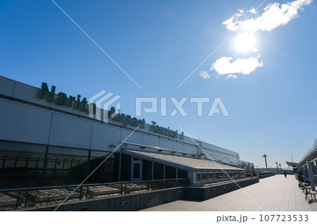 千葉県成田市 成田国際空港、第1ターミナル 展望デッキ 107723533