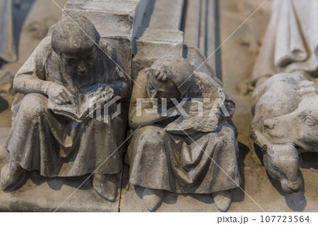 interiors and details of basilica of saint-denis, France interiors and details of basilica of saint-denis, France 107723564