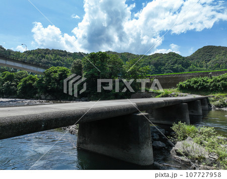 高知県四万十町　第二三島沈下橋 107727958