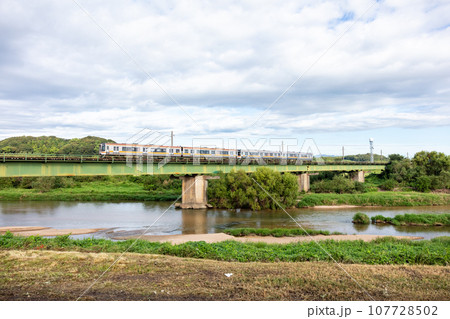 【伊勢線】鈴鹿川を渡る特急鈴鹿グランプリ1号 【伊勢線】鈴鹿川を渡る特急鈴鹿グランプリ1号 107728502