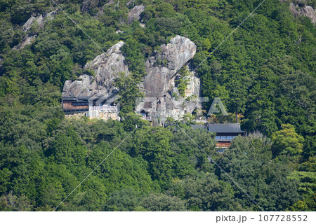 太郎坊阿賀神社 夫婦岩 滋賀県東近江市小脇町 太郎坊阿賀神社 夫婦岩 滋賀県東近江市小脇町 107728552
