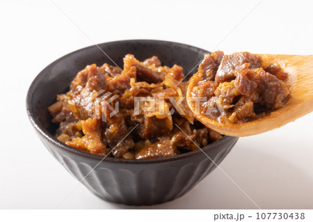 食べるラー油　牛タン 107730438