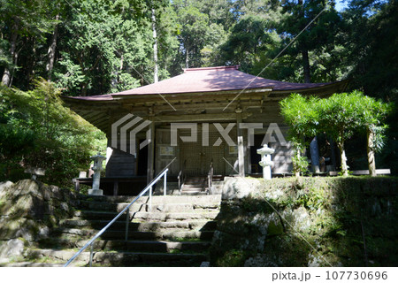 金勝寺　本堂　滋賀県栗東市荒張 107730696