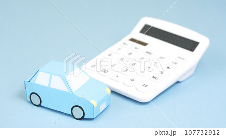 車と電卓 107732912