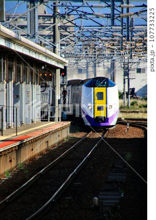 道南の都市間輸送を担う… 函館本線・特急【北斗】キハ261系 107733225