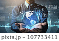 ホログラムを両手で持った人のイメージ 107733411