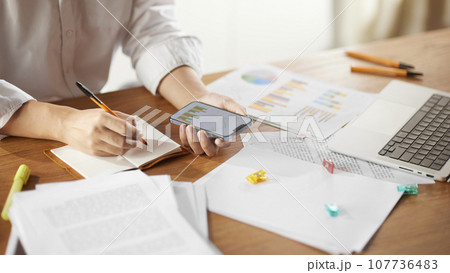 Accurate analysis of current situation for a successful future that can help with marketing 107736483