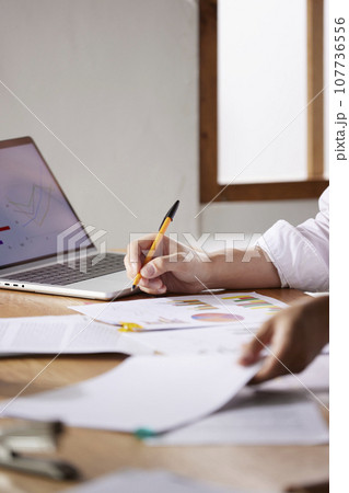 Accurate analysis of current situation for a successful future that can help with marketing Accurate analysis of current situation for a successful future that can help with marketing 107736556