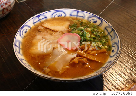 和歌山ラーメン　豚骨醤油中華そば 107736969