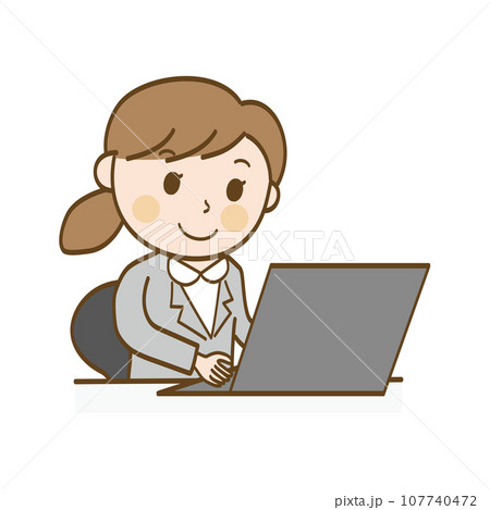 パソコン作業をするスーツ姿の女性会社員 107740472