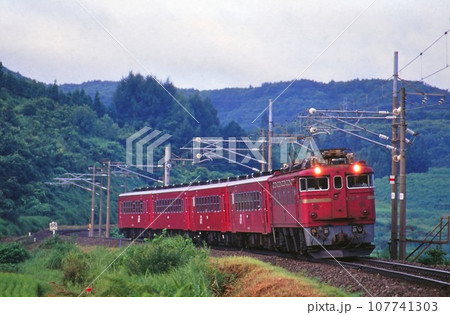 磐越西線をゆく客車列車 107741303