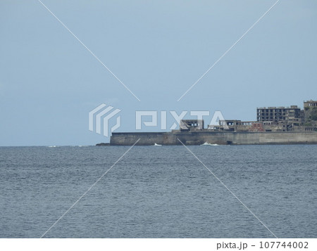 軍艦島の端 無人の島 軍艦島 端島 軍艦島の端 無人の島 軍艦島 端島 107744002