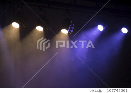 ステージ照明イメージ 107745361