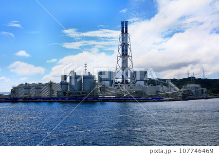 実は環境性能も高水準!! 最新式『石炭火力発電所』 107746469