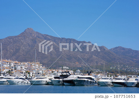 View of the port of Marbella, Andalusia, Spain 107751653