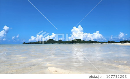 南国の海 石垣島 底地ビーチ 南国の海 石垣島 底地ビーチ 107752298