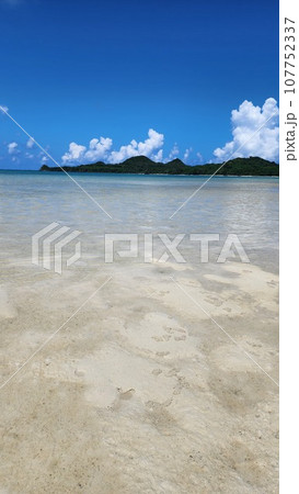 南国の海 石垣島 底地ビーチ 南国の海 石垣島 底地ビーチ 107752337