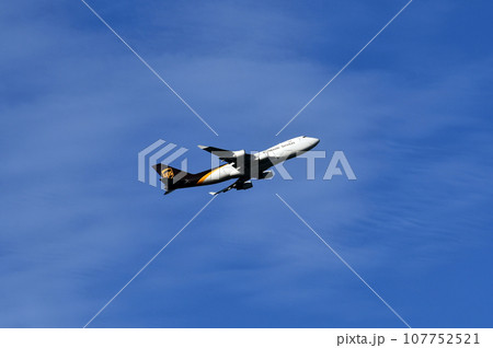 UPSカーゴ離陸上昇 107752521