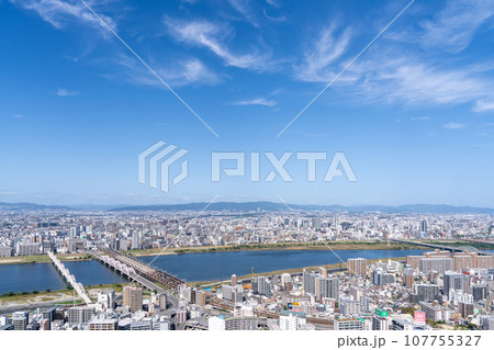 【大阪】梅田スカイビル展望台からの眺め【都市風景】 【大阪】梅田スカイビル展望台からの眺め【都市風景】 107755327