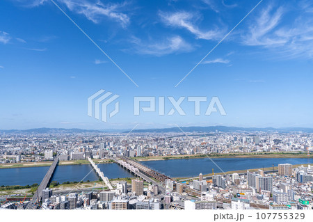 【大阪】梅田スカイビル展望台からの眺め【都市風景】 【大阪】梅田スカイビル展望台からの眺め【都市風景】 107755329