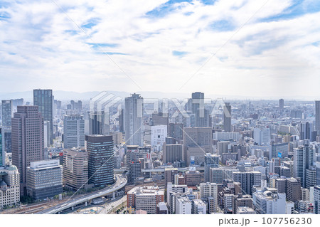 【大阪】梅田スカイビル展望台からの眺め【都市風景】 【大阪】梅田スカイビル展望台からの眺め【都市風景】 107756230