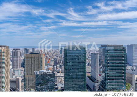 【大阪】梅田スカイビル展望台からの眺め【都市風景】 【大阪】梅田スカイビル展望台からの眺め【都市風景】 107756239